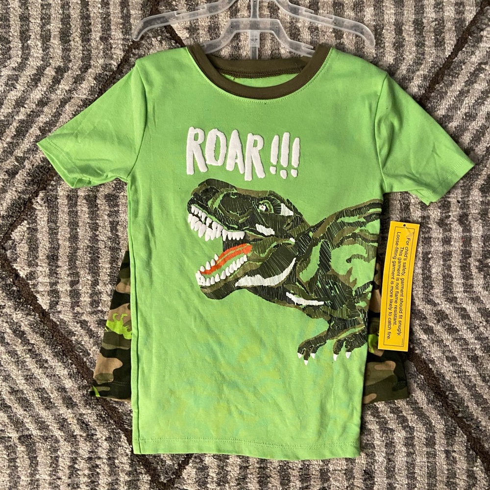 Dinosaur pajama set. NWT size 8